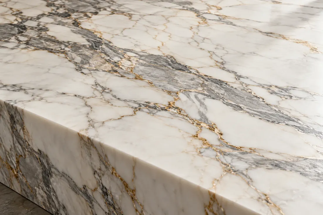 Material study of naturally veined marble